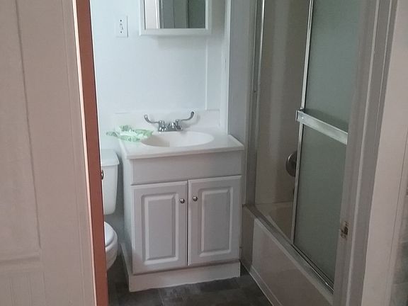 4th image of 2310 Roosevelt Ave