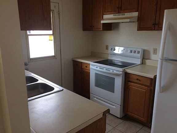 3rd image of 3930 N Palm Cir APT A