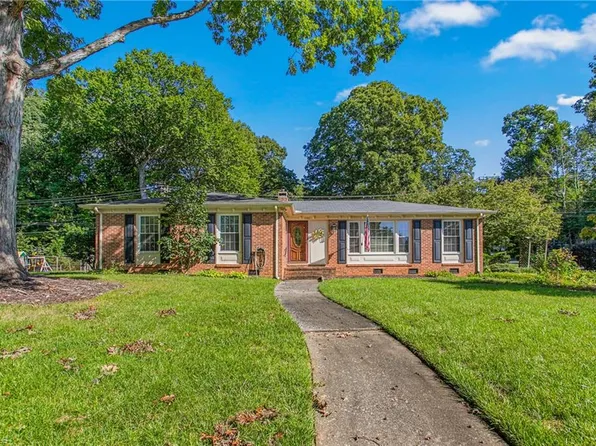 3100 Stratford Dr, Greensboro, NC 27408