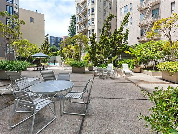 3rd image of 900 Bush St APT 517