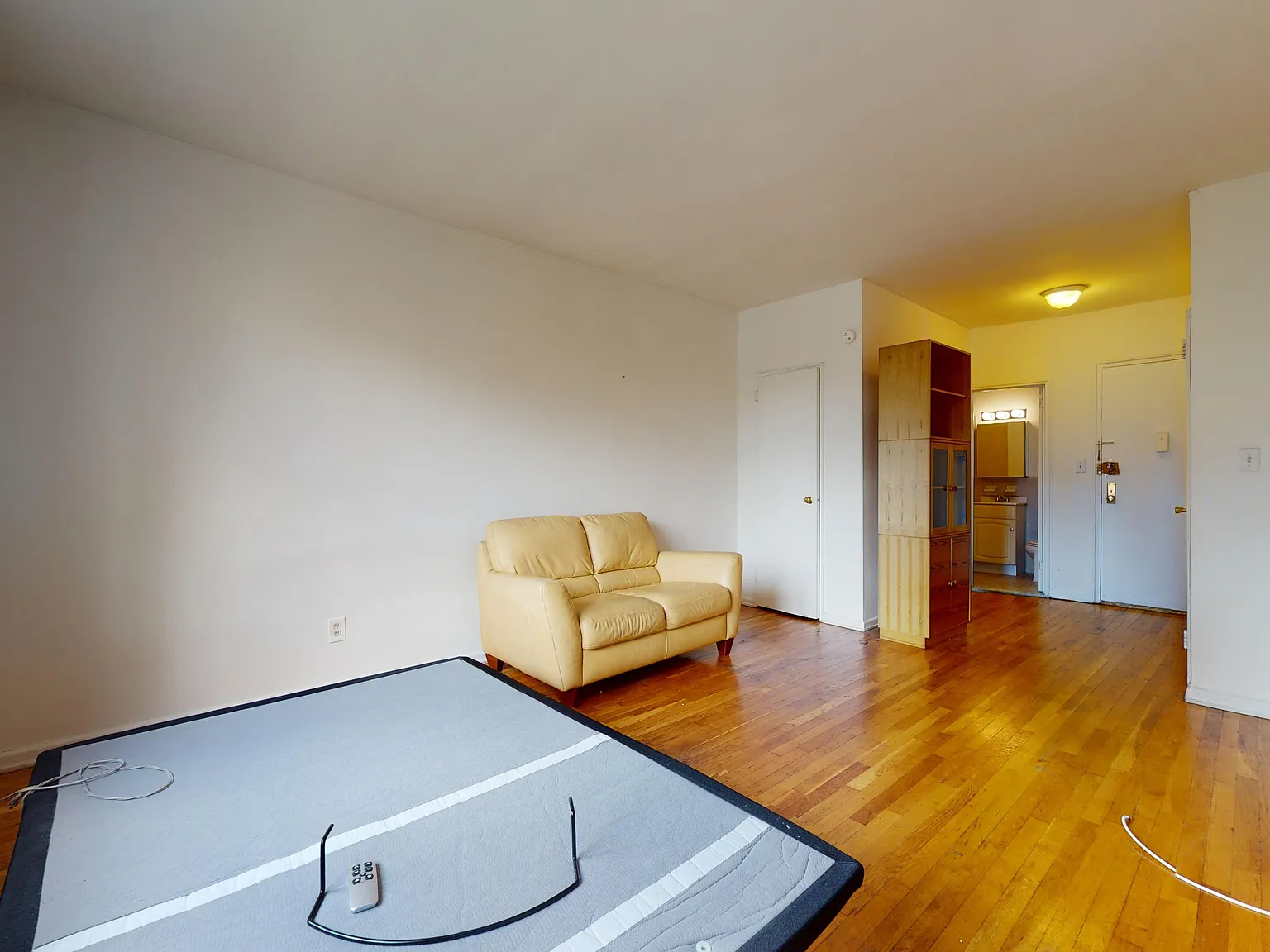 1483 First Avenue — Photo 2