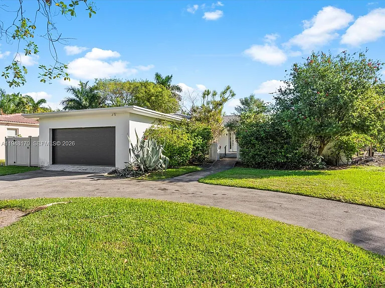 201 Golden Beach Dr — Photo 38