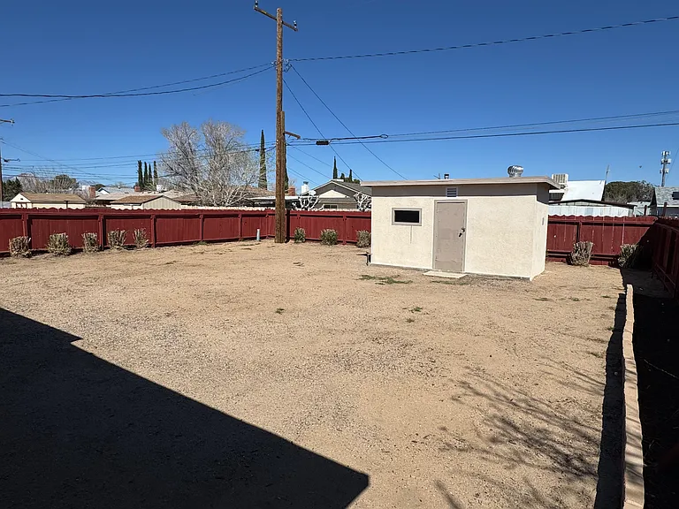 716 W Graaf Ave — Photo 21