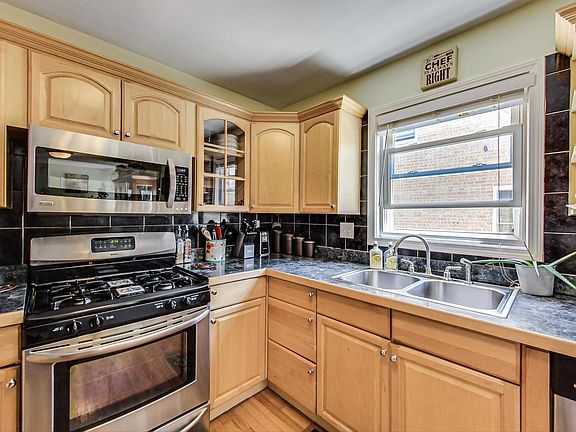 5th image of 1628 N 74th Ct