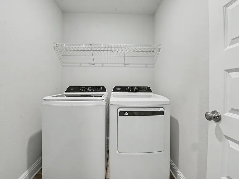 107 Mill St — Photo 2