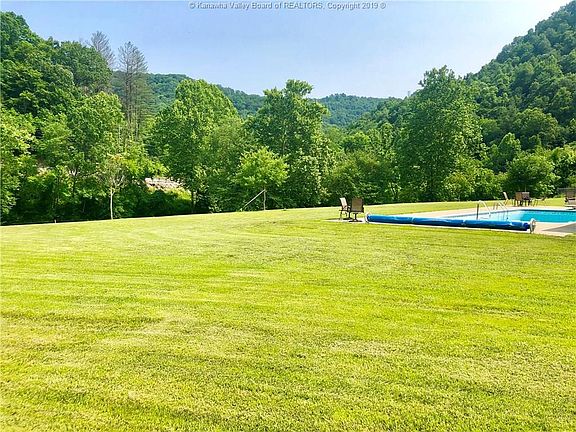 4th image of 219 Betsy Ln