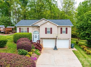 920 Berlin St NW, Conover, NC 28613