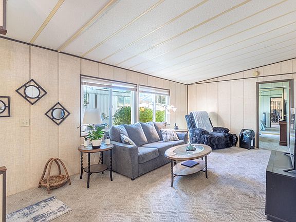 2nd image of 420 Silkwood Dr #2