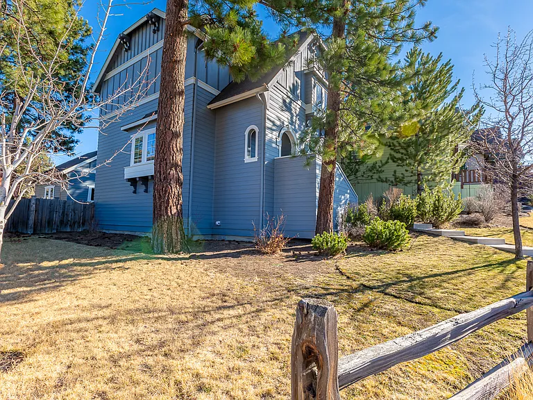 1378 NW Mount Washington Dr — Photo 30