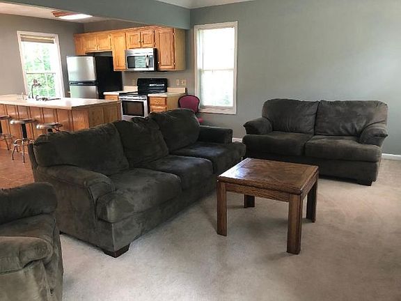 4th image of 281 Bradley Ln