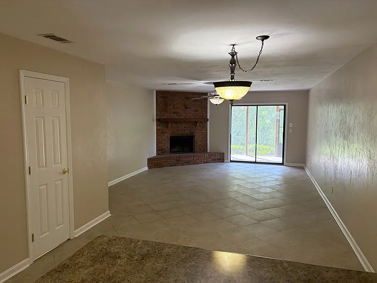 3207 Shamrock St E #18 — Photo 3