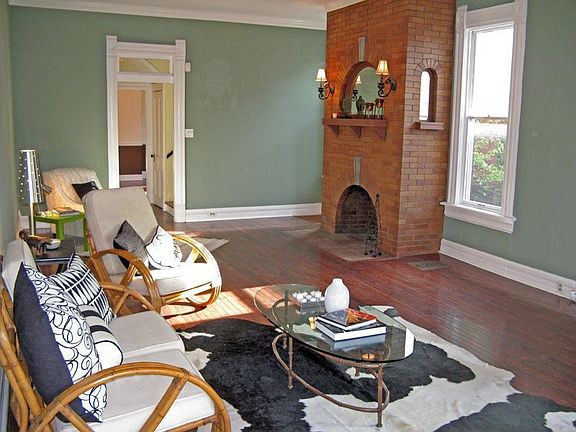 915 Living Room