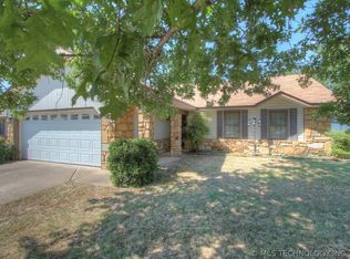 475 E 143rd St, Glenpool, OK 74033