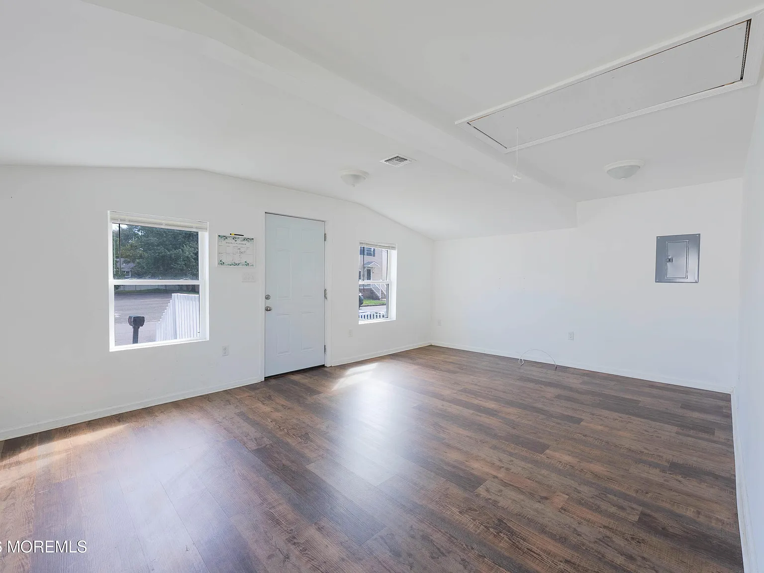 2 bed, 930 sqft, $2,600 — Photo 1