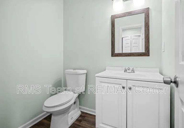 320 Saint Simons Cv — Photo 22