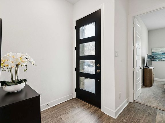 4th image of 3433 Rosebud Park Ln