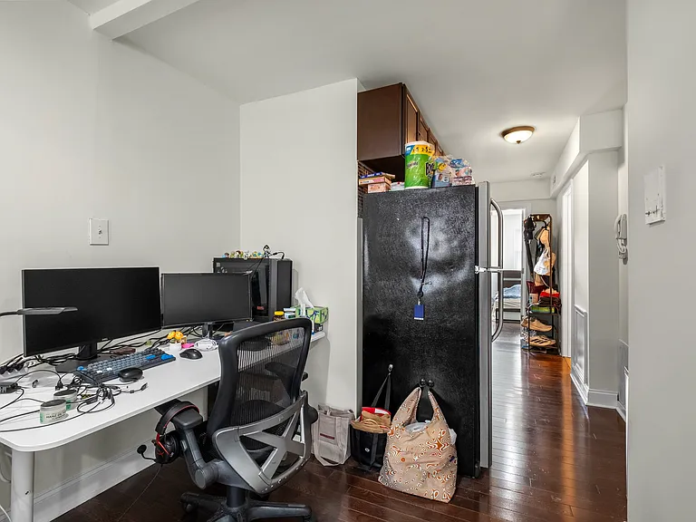2046 Fitzwater St #2 — Photo 7