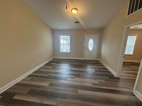 3rd image of 322 Browning Dr