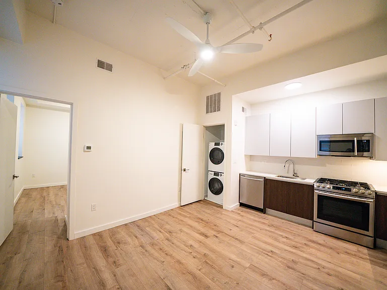 Longwood Row — Photo 16