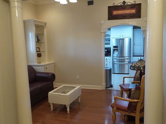 5th image of 1004 Royal St