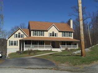 55 High Crest Dr, Hamburg, NJ 07419