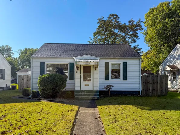 214 Bradley St, Dowagiac, MI 49047