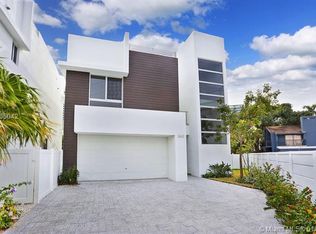 2622 Trapp Ave, Coconut Grove, FL 33133