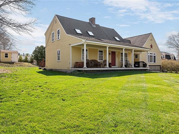 3rd image of 335 Abbey Dr