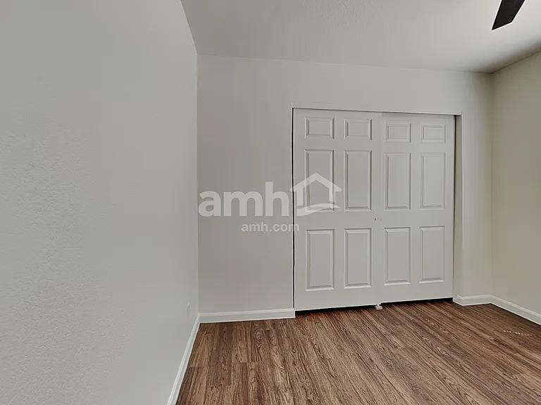 11106 E Becker Ln — Photo 16
