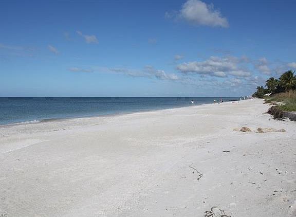 3rd image of 4351 Gulf Shore Blvd N