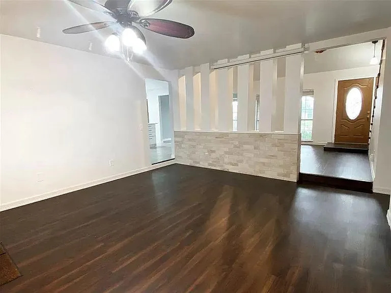 1316 Dunbarton Dr — Photo 5
