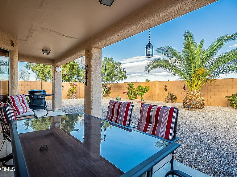 1105 N Cota Ln — Photo 39