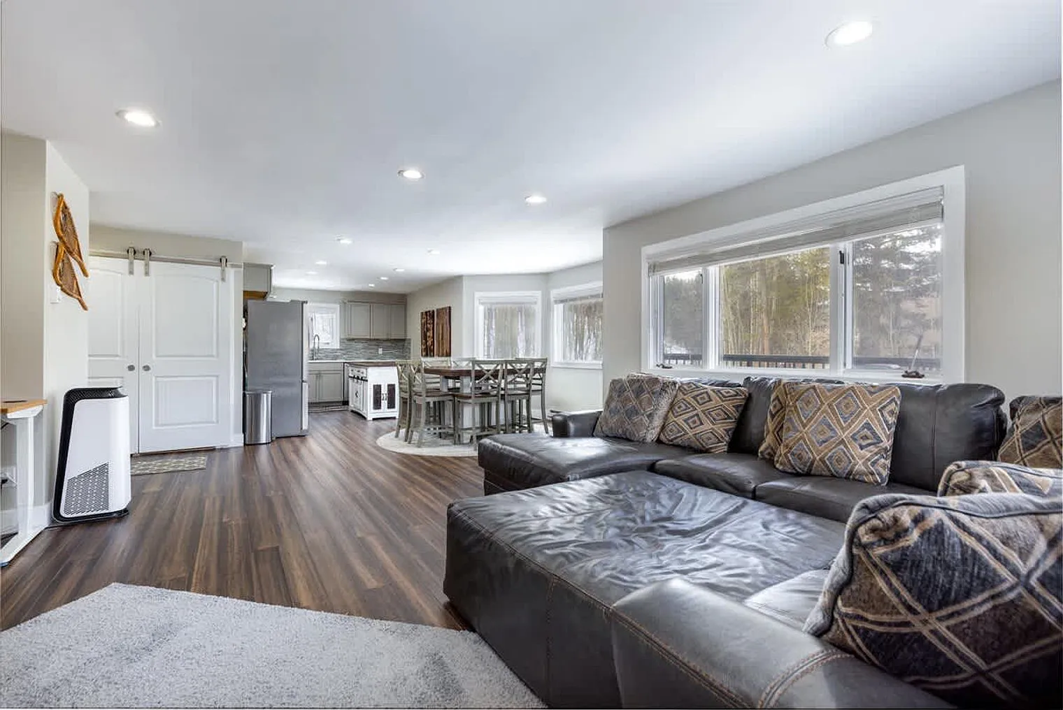 2 bed, 2.0 bath, $2,679 — Photo 2