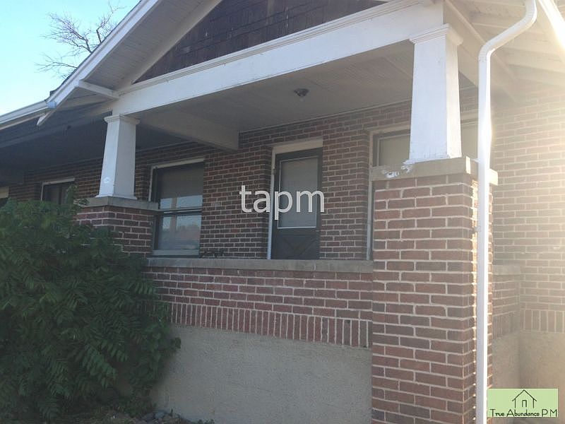 1st image of 808 14th Ave