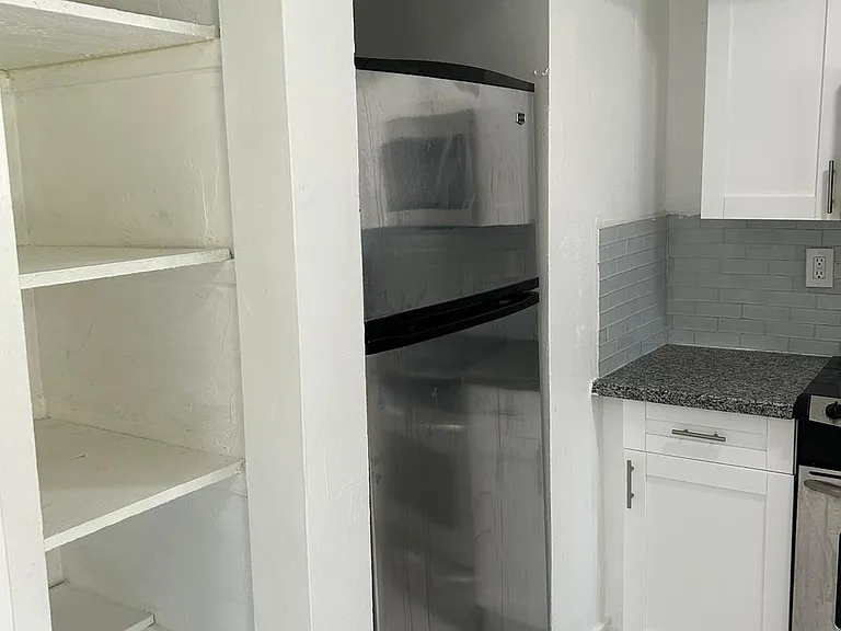 2135 NE 170th St #3 — Photo 9