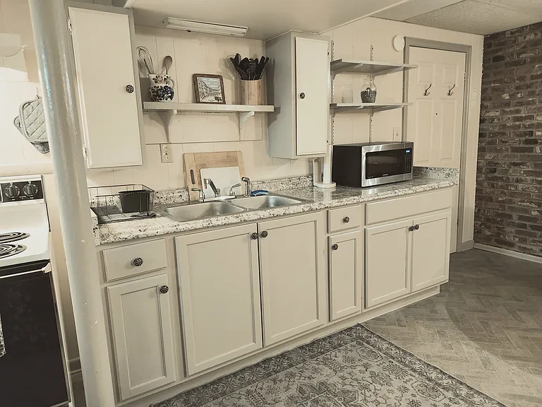 1831 Oxford Ave SW #202 — Photo 20