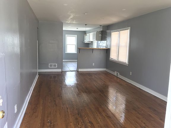 3rd image of 6312 Sherry Ave