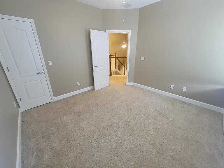 2482 Goldenrod Way #- — Photo 32