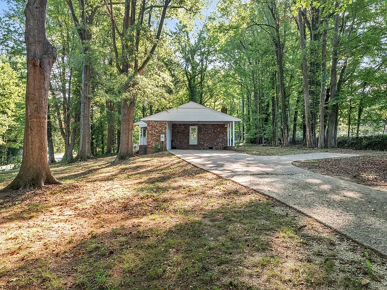3905 Waterton Rd — Photo 27