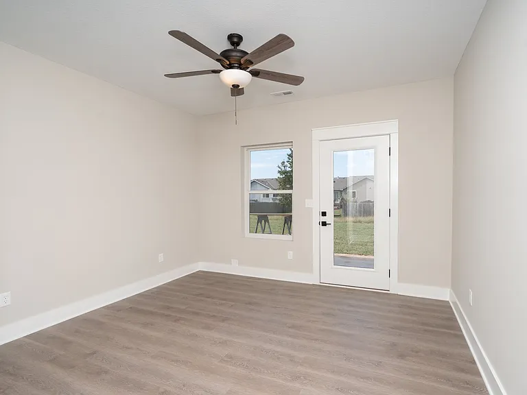 917 Eagle Ridge Dr — Photo 22