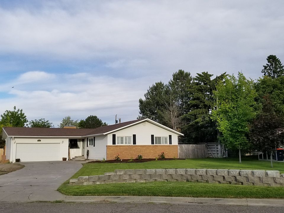 1st image of 1214 Evergreen Dr