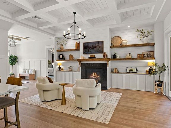 3rd image of 20085 ENGLISH WALNUT PLACE