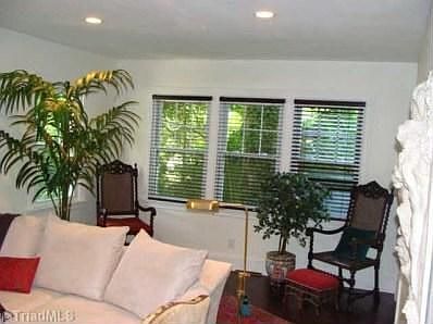 4th image of 2626 Stratford Dr