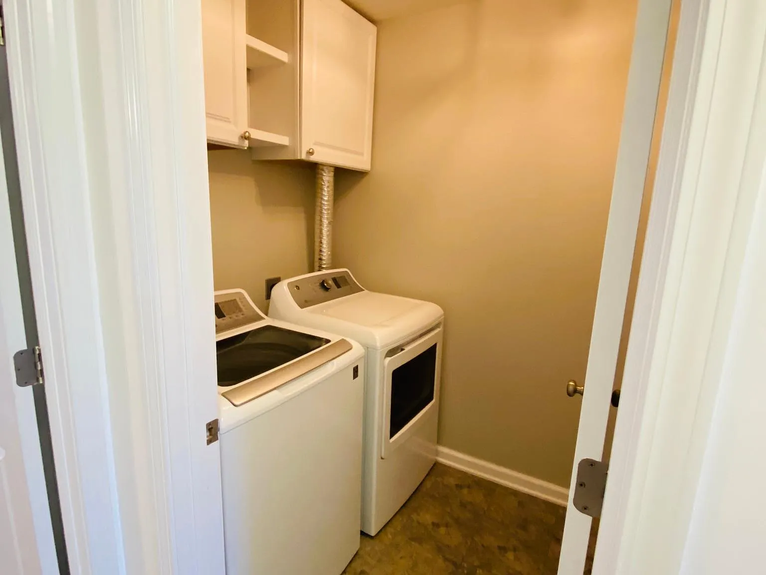 2 bed, 1616 sqft, $1,900 — Photo 3