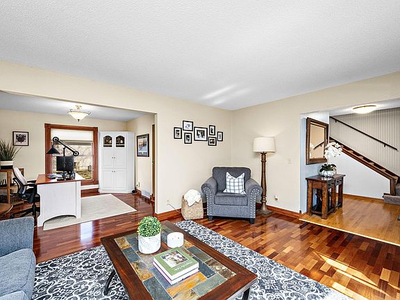 4th image of 10532 Xylon Rd