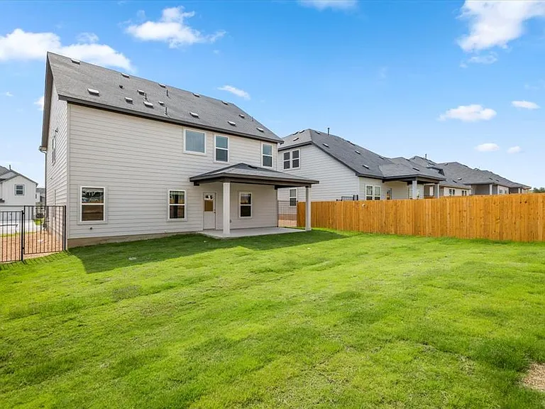 4909 Sea Salt Dr — Photo 7