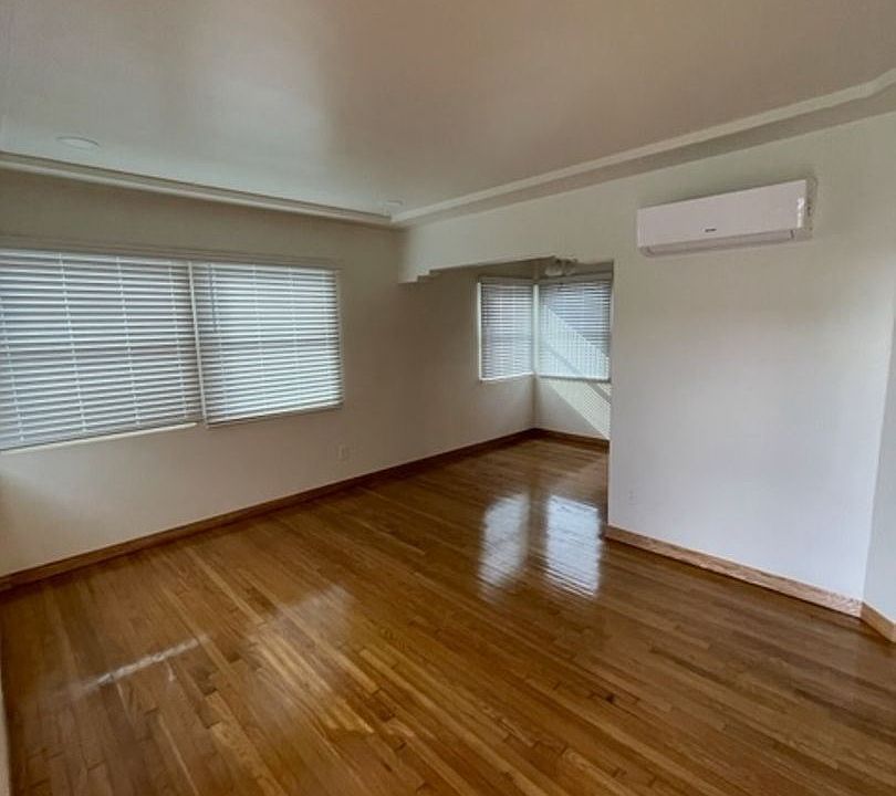 1st image of 4430 Kansas St
