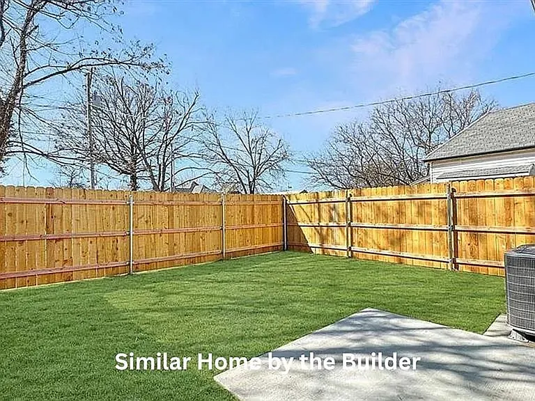 2103 SW Douglas Ave — Photo 13