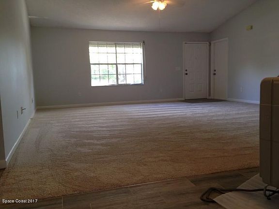 4th image of 2224 Wagonwheel Ave SE