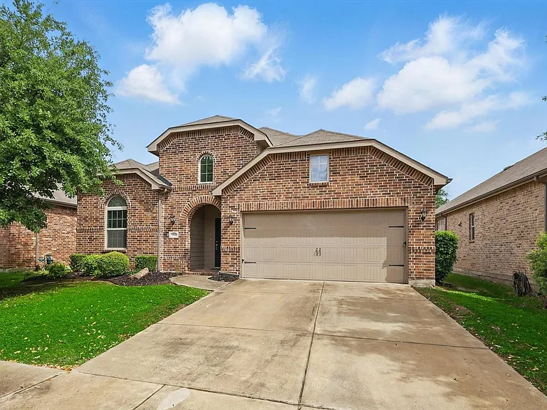1513 Toucan Dr — Photo 1